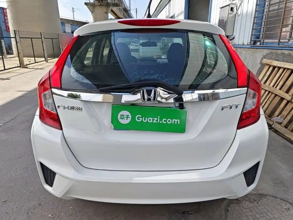 Honda Fit — миниатюра 6