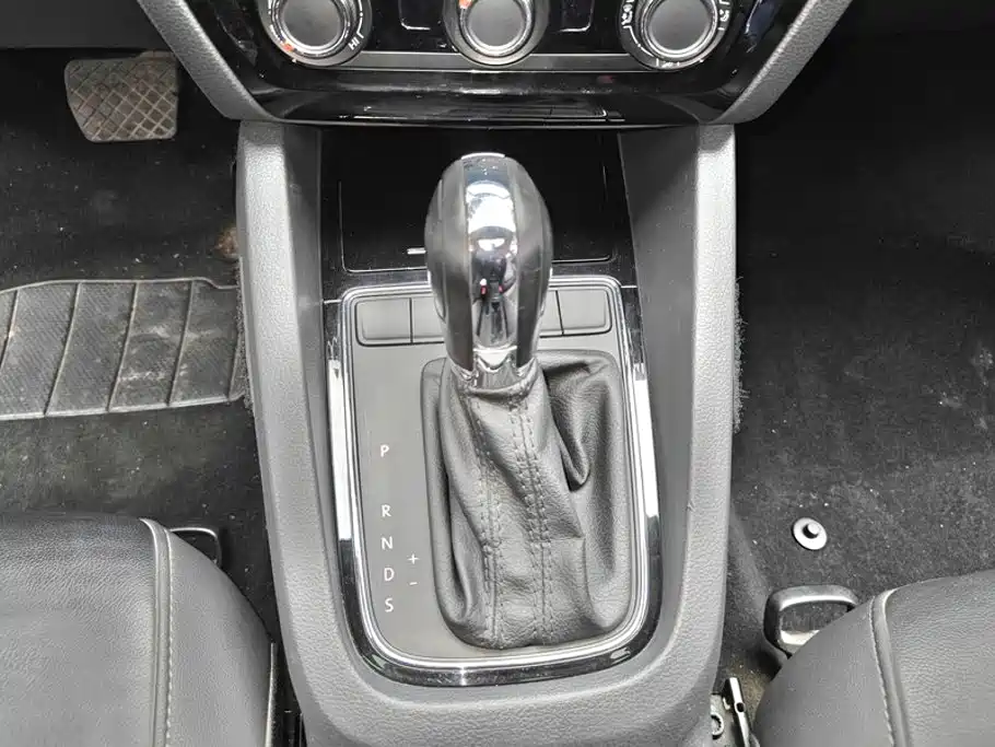 Volkswagen Sagitar — миниатюра 16
