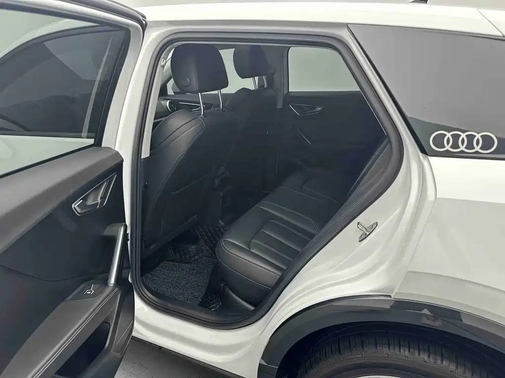 Audi Q2L — миниатюра 12
