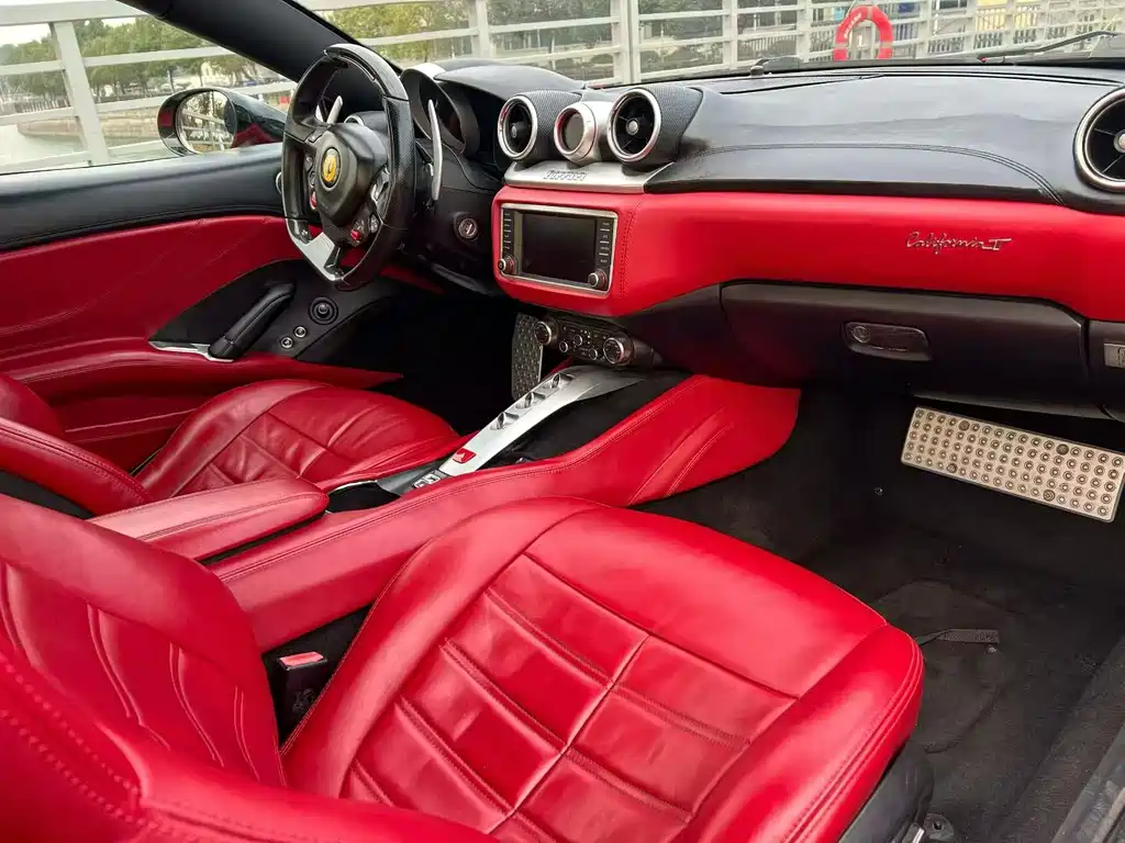 Ferrari California T — миниатюра 6