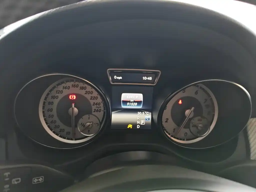 Mercedes-Benz GLA — миниатюра 12