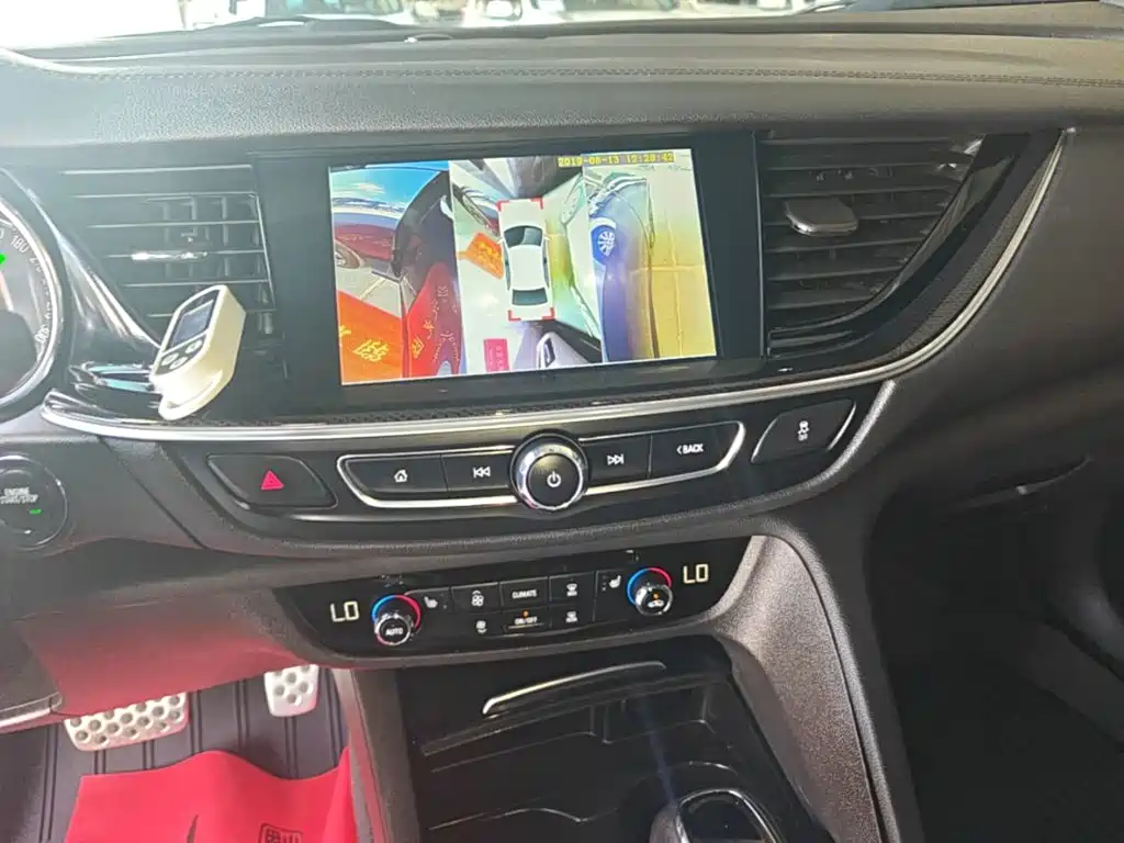 Buick Regal — миниатюра 13