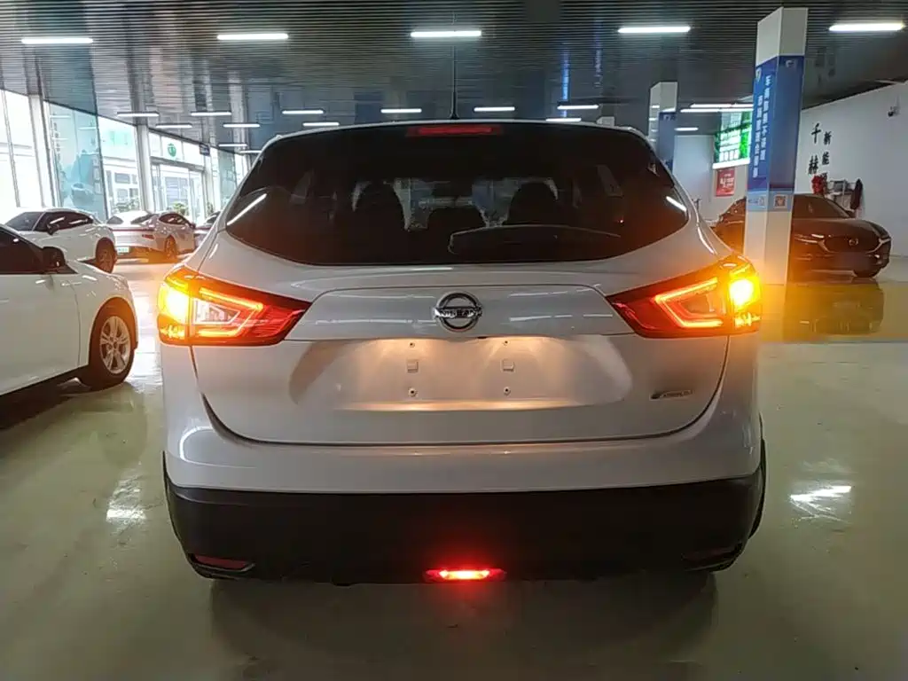 Nissan Qashqai — миниатюра 6