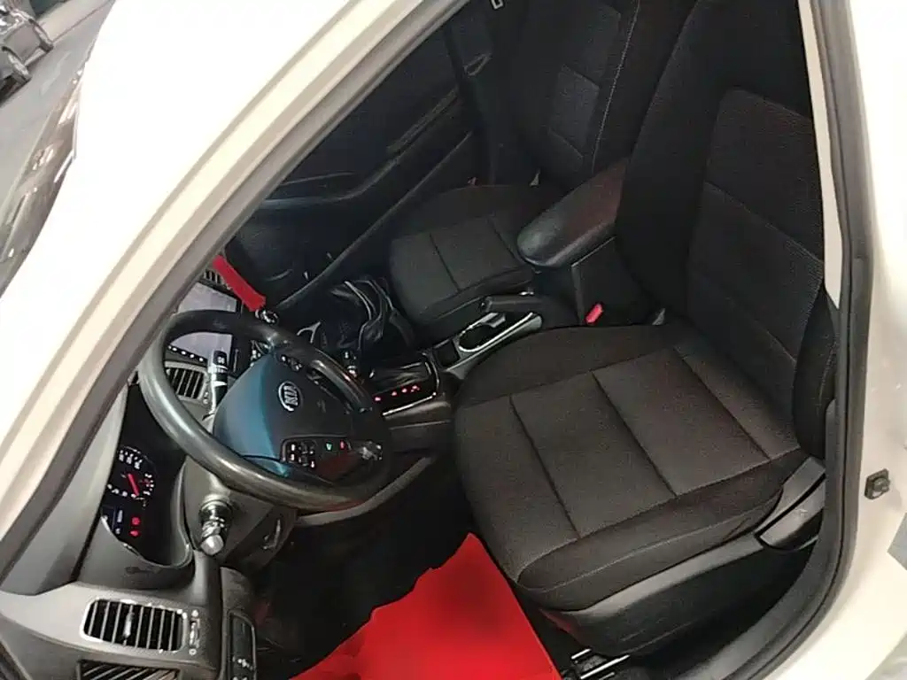 Kia K3 — миниатюра 15