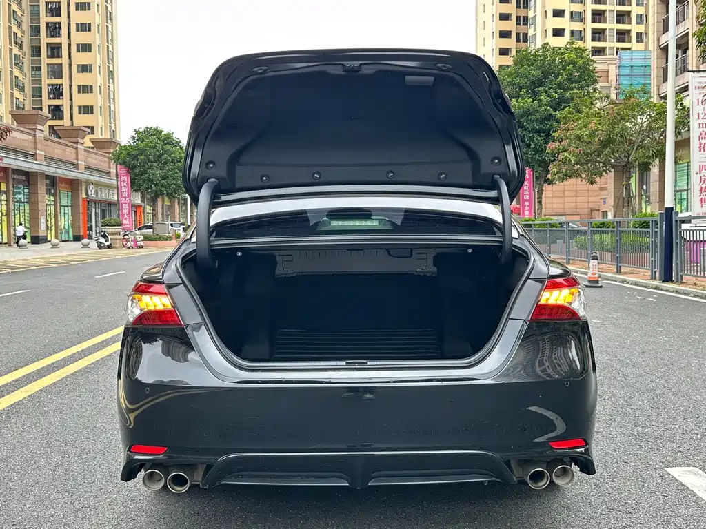 Toyota Camry — миниатюра 15