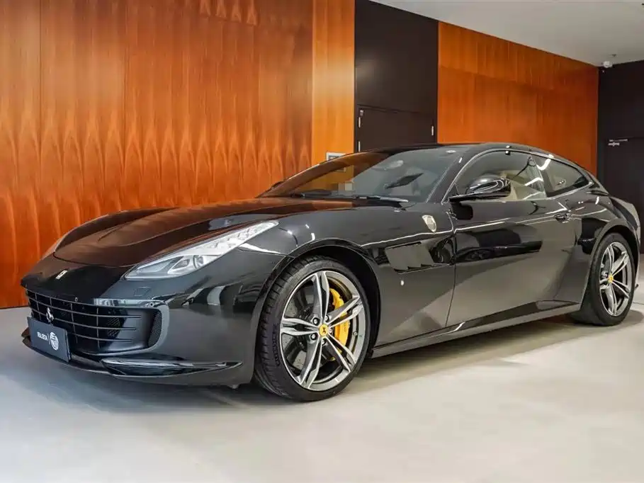 Ferrari GTC4Lusso 2016 6.3L V12