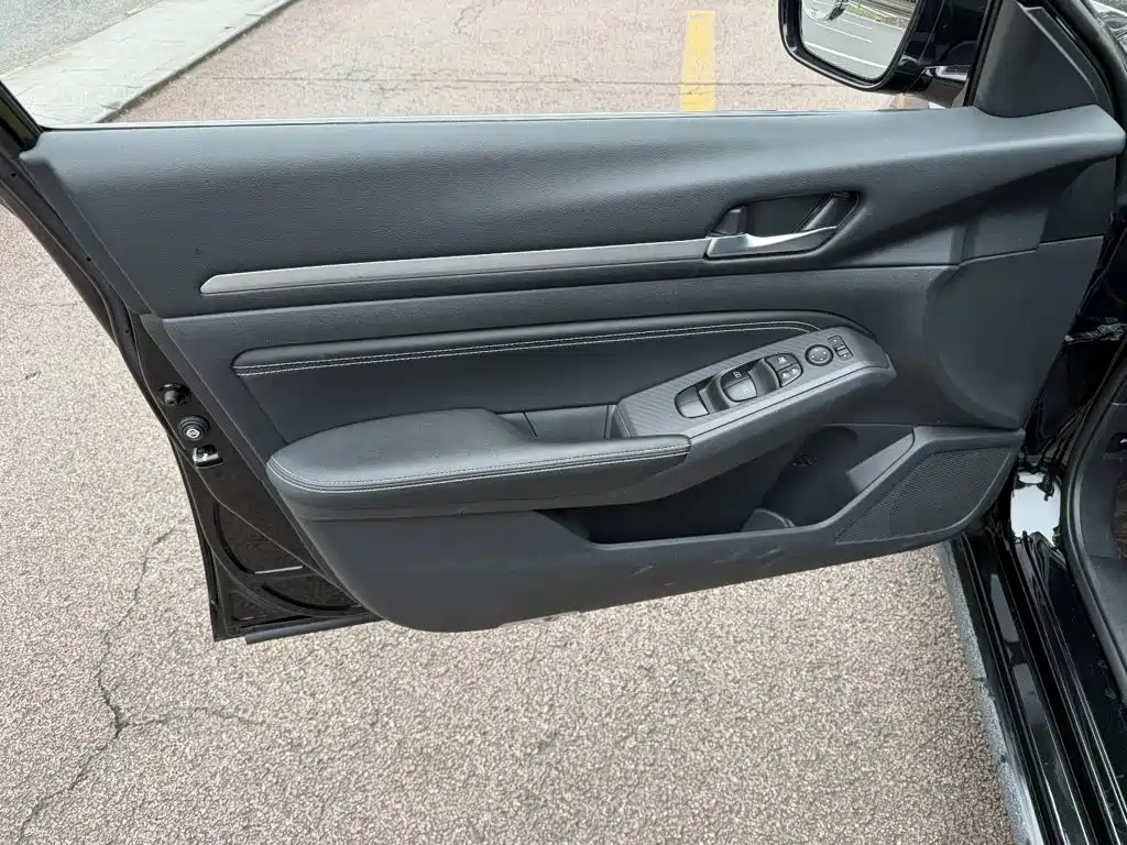 Nissan Teana — миниатюра 6