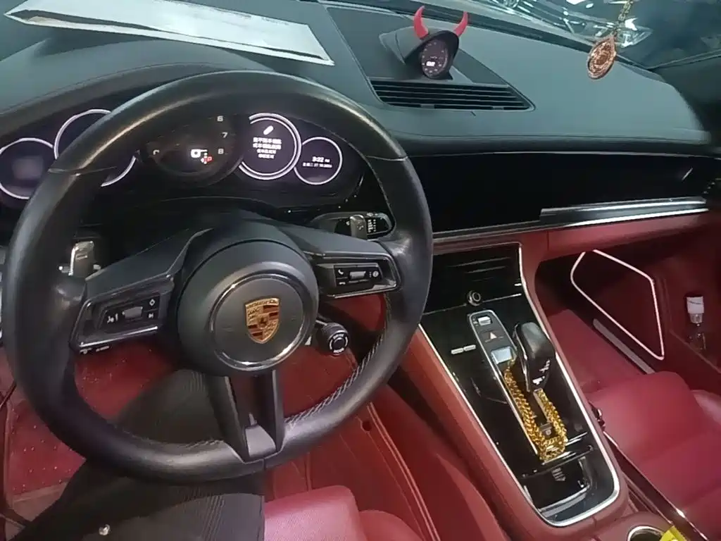 Porsche Panamera — миниатюра 10