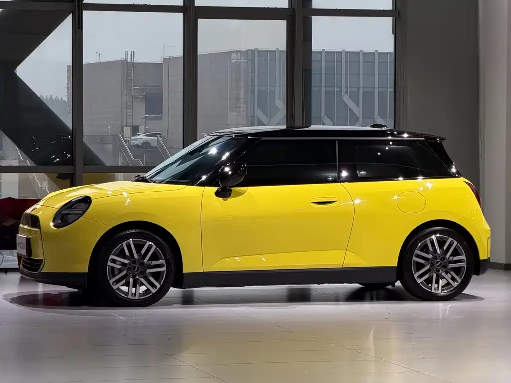 MINI MINI COOPER EV — миниатюра 5