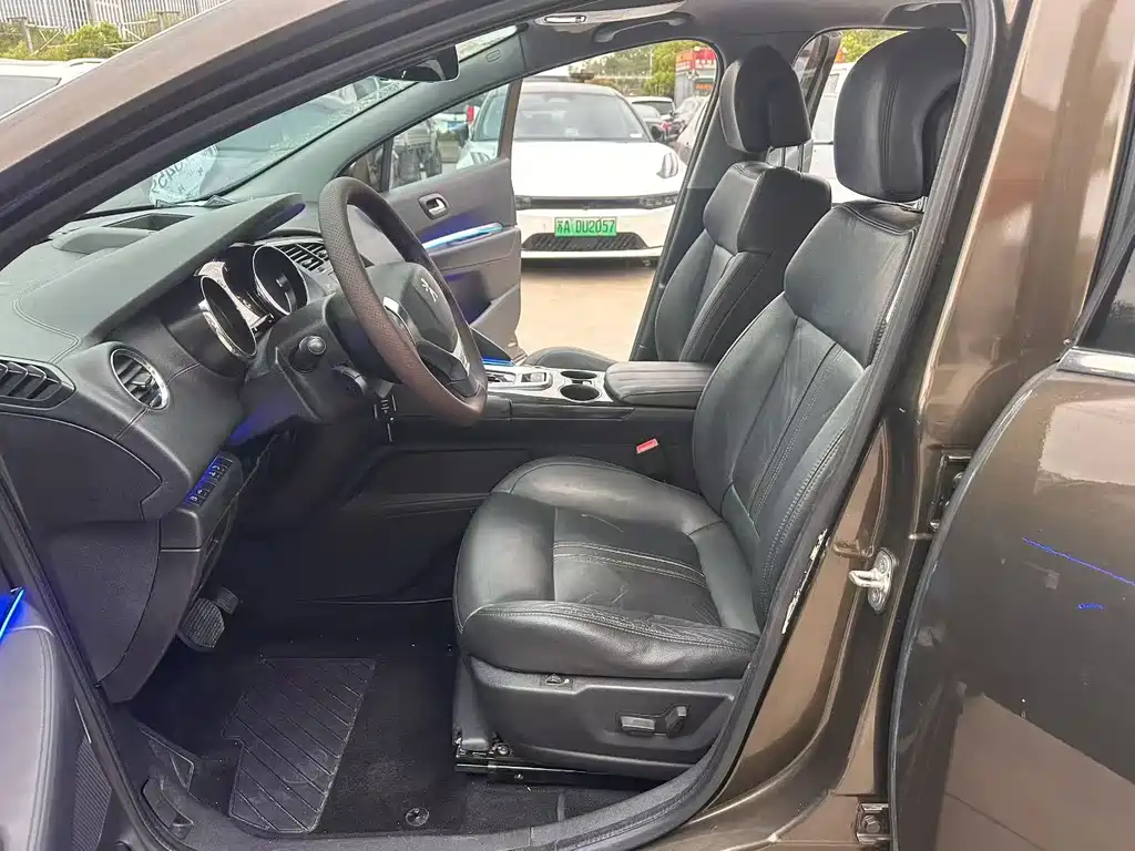 Peugeot 3008 — миниатюра 4