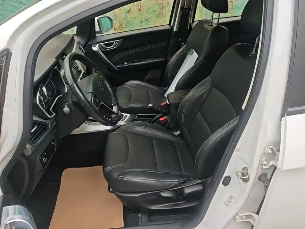 Geely Vision X3 — миниатюра 15