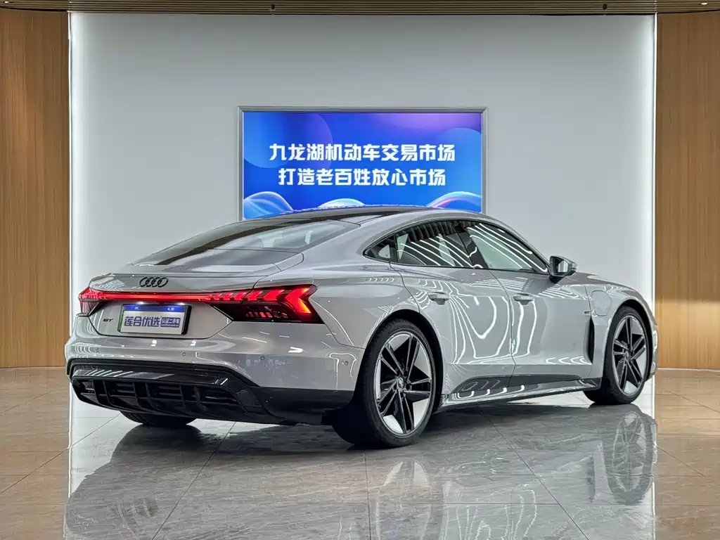 Audi e-tron GT — миниатюра 4