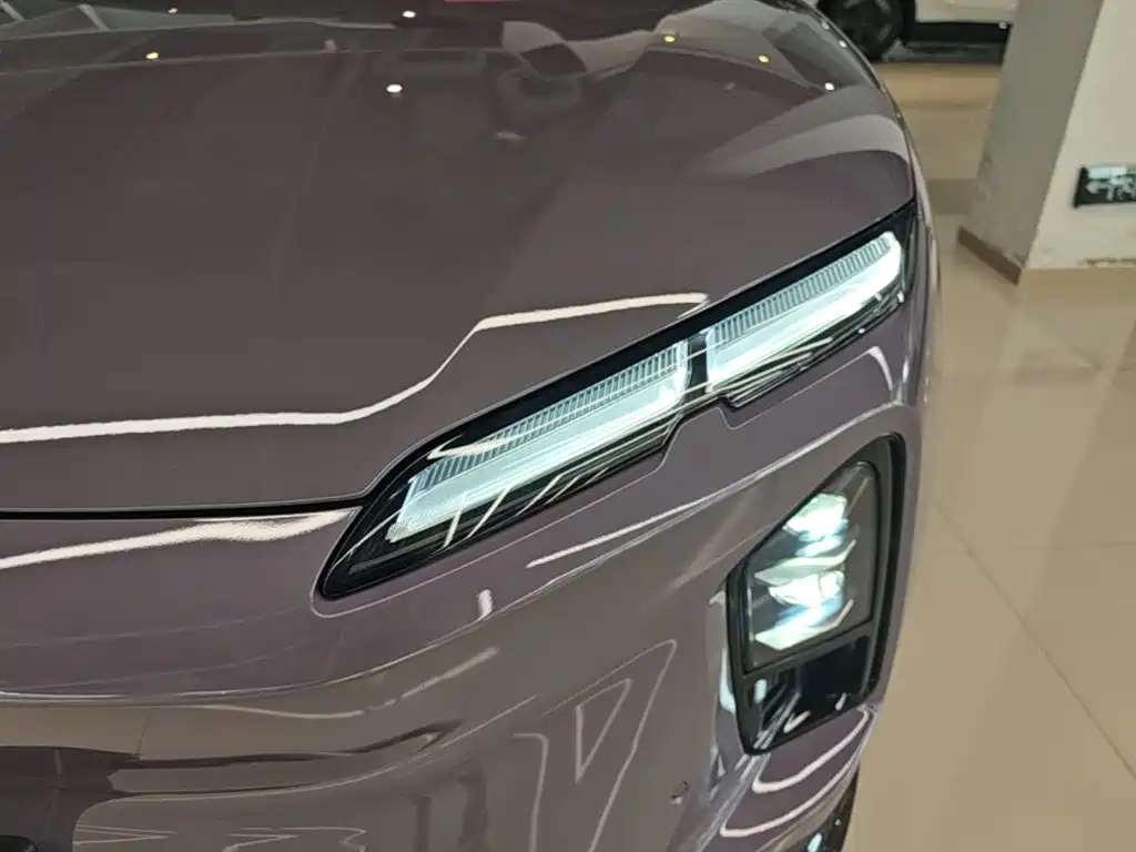 NIO EC6 — миниатюра 24
