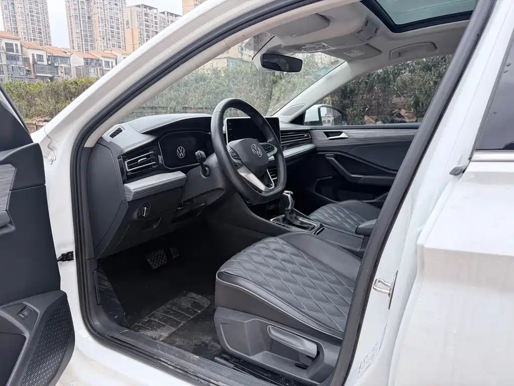 Volkswagen Sagitar 2020 200TSI DSG Fashion V