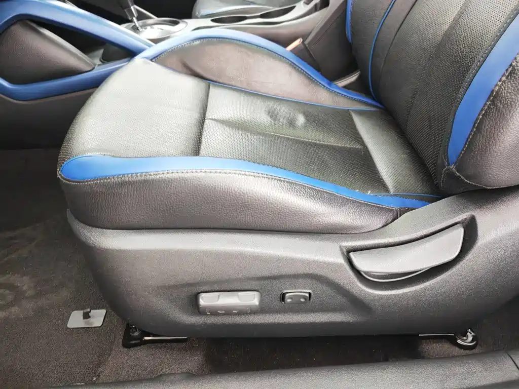 Hyundai Veloster — миниатюра 20
