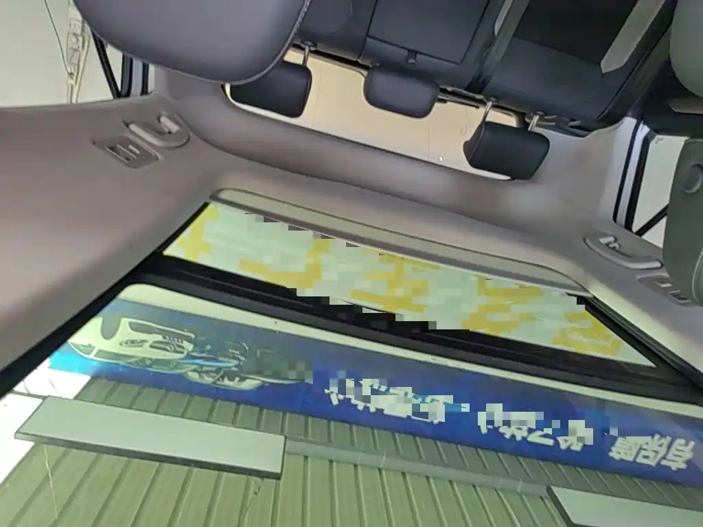 Volkswagen T-Roc — миниатюра 18