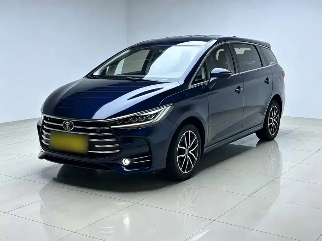 BYD MAX