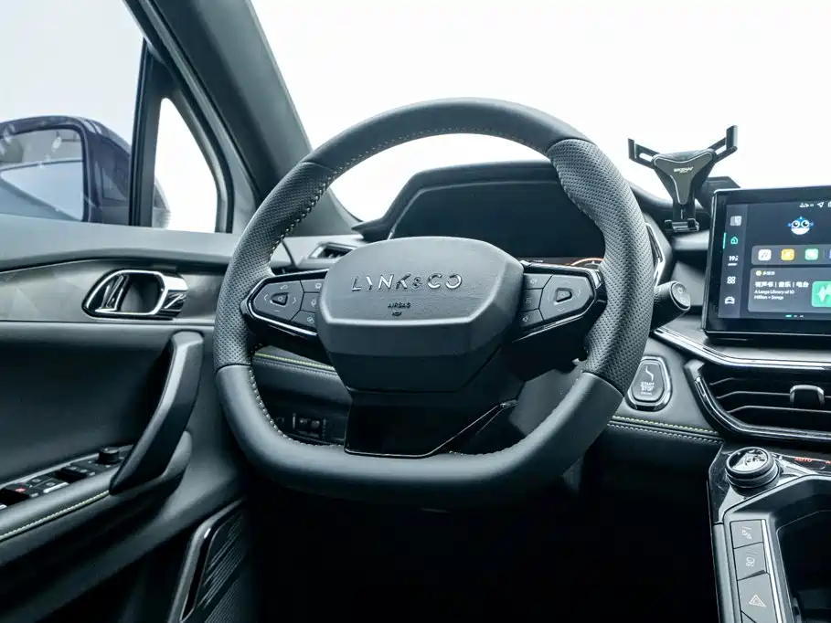 Lynk & Co 06 Remix 1.5T Dynamic Halo, фото 22