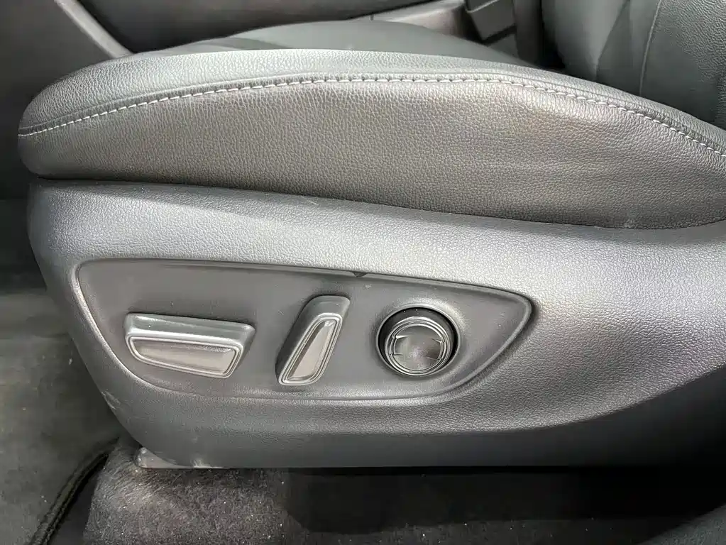 Toyota Highlander — миниатюра 15