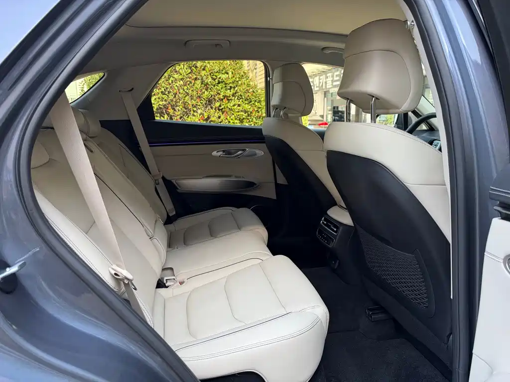 Genesis GV70 — миниатюра 15