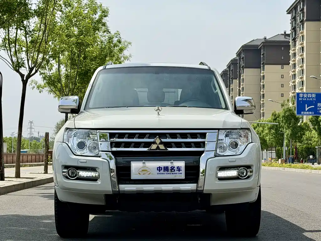 Mitsubishi V97 2019 3.8L