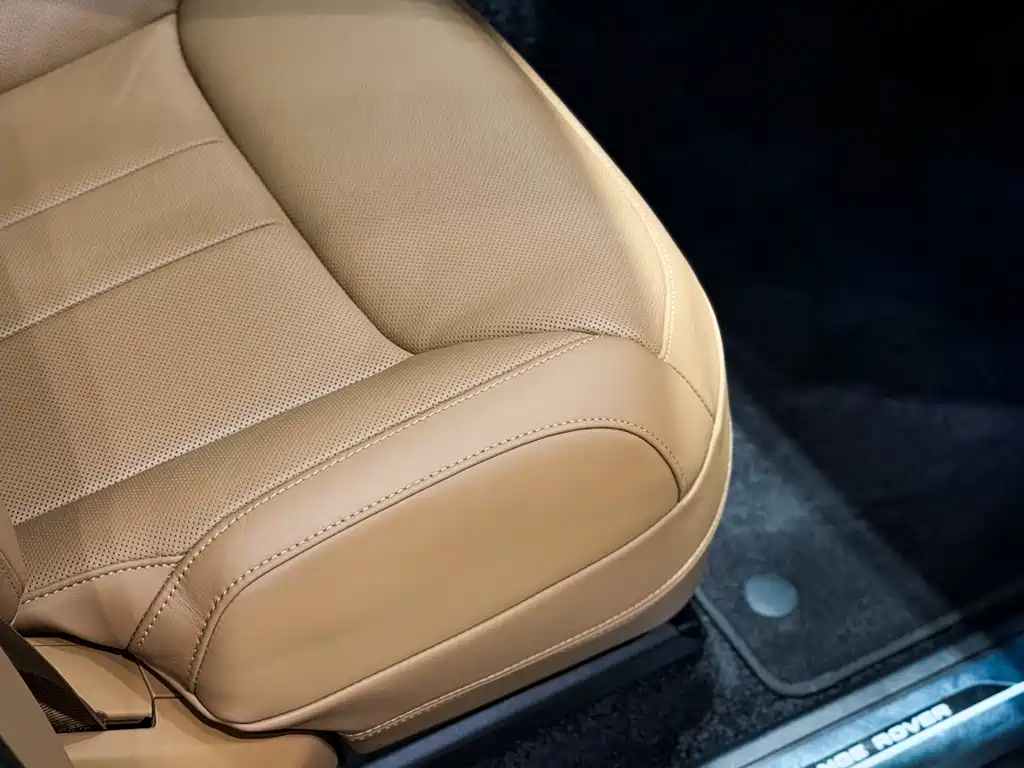 Land Rover Range Rover — миниатюра 9