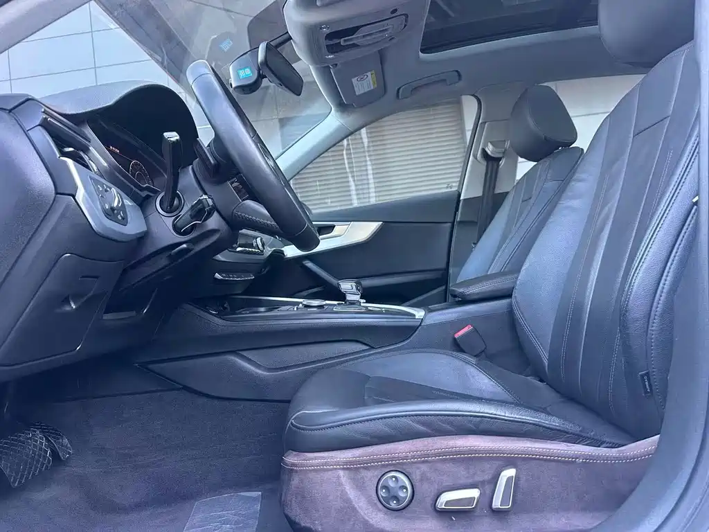 Audi A4L — миниатюра 7