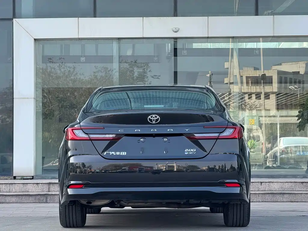 TOYOTA CAMRY