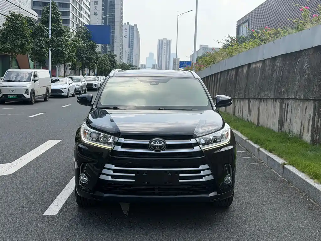 Toyota Highlander — миниатюра 2