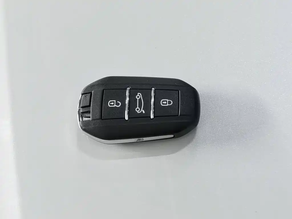 Peugeot 508 — миниатюра 19