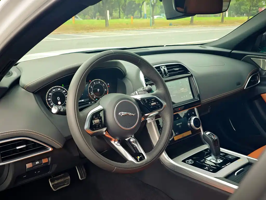 Jaguar XEL 2024 2.0T 250PS R-DYNAMIC S Sport