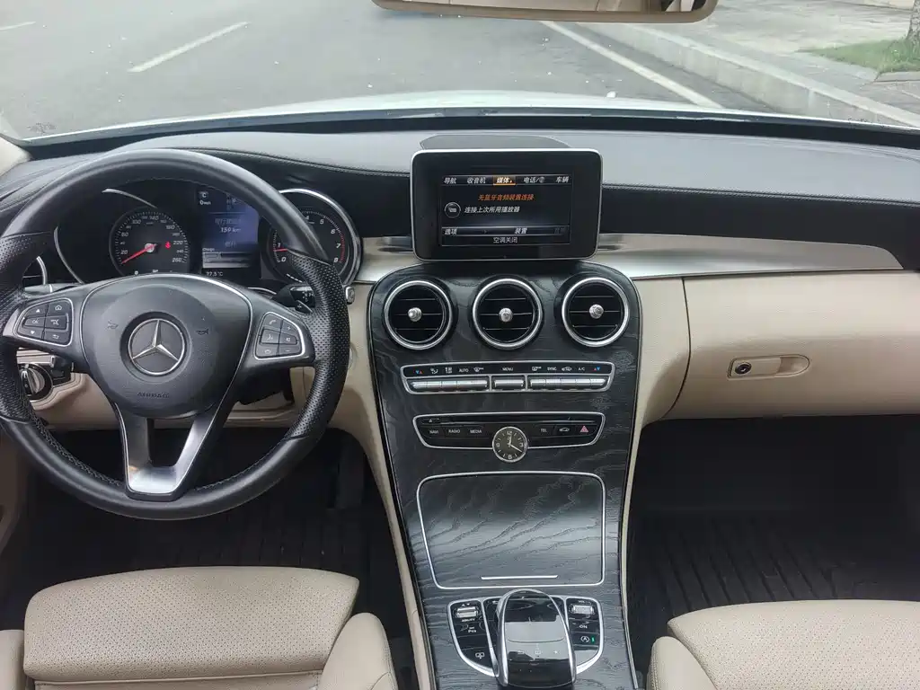 Mercedes-Benz C-Class — миниатюра 9