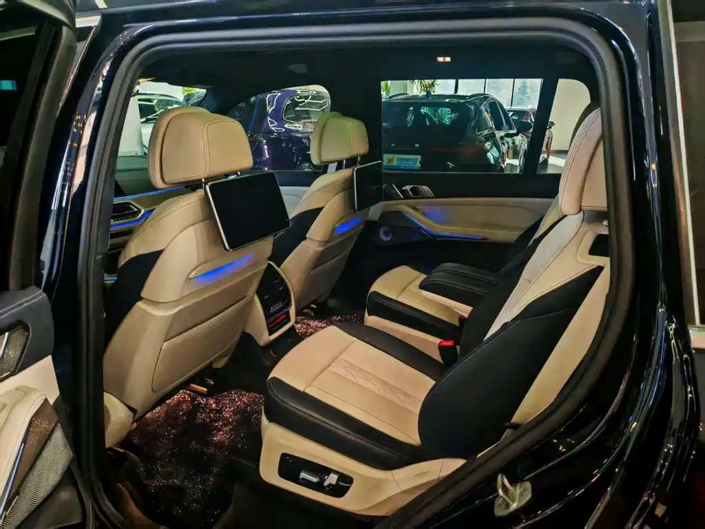 BMW X7 — миниатюра 8