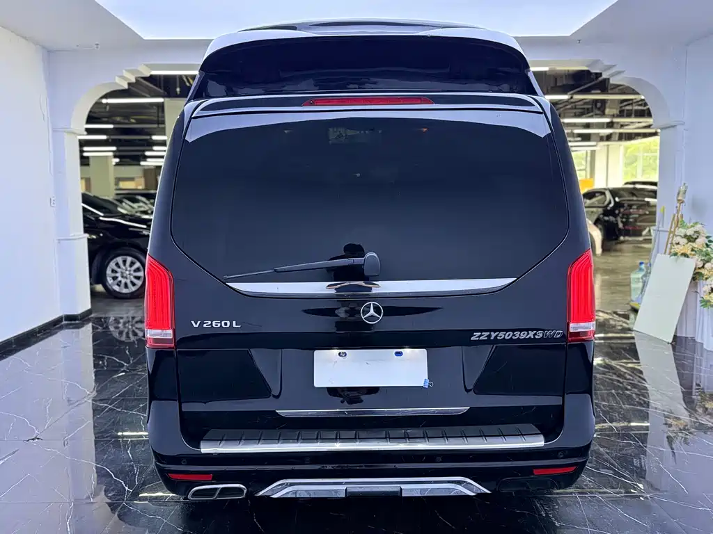 Mercedes-Benz V-Class — миниатюра 27