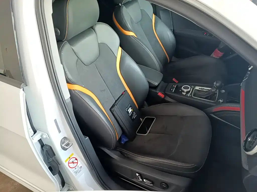 Audi Q2L e-tron — миниатюра 25