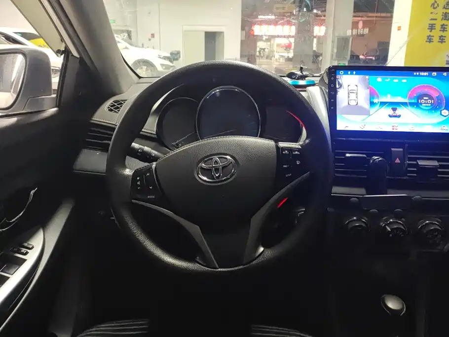 Toyota Yaris L — миниатюра 15