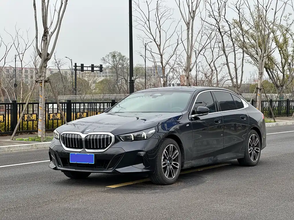 BMW 5 Series 2026