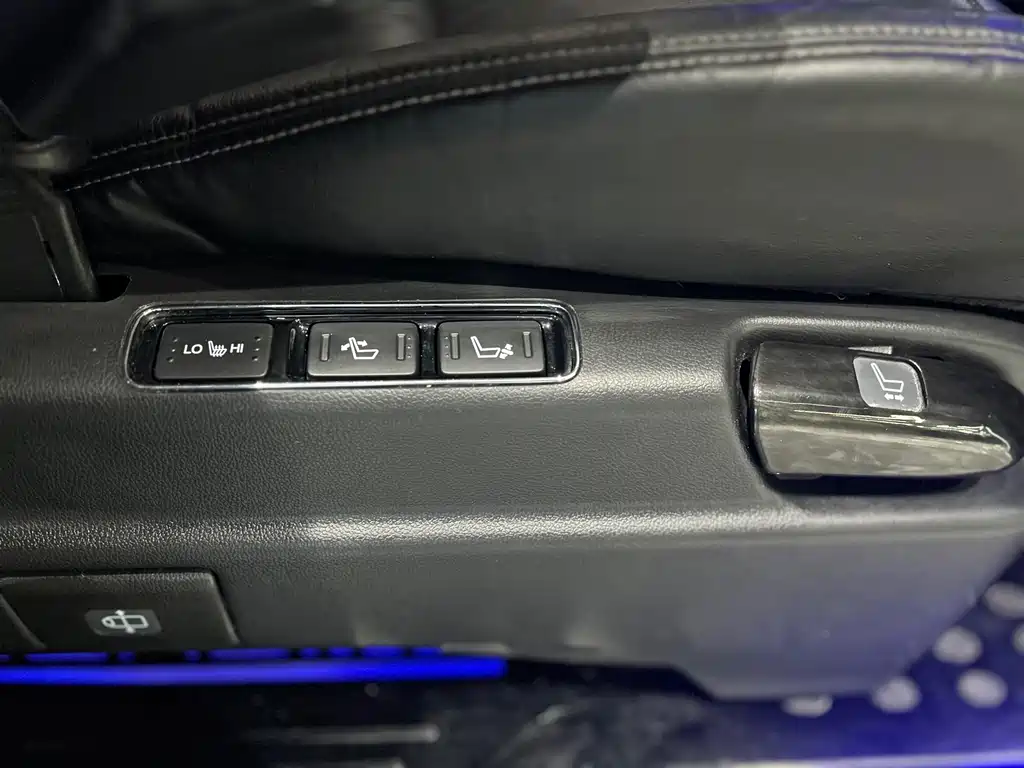 Honda Elysion 2.0L Hybrid Supreme Edition, фото 35