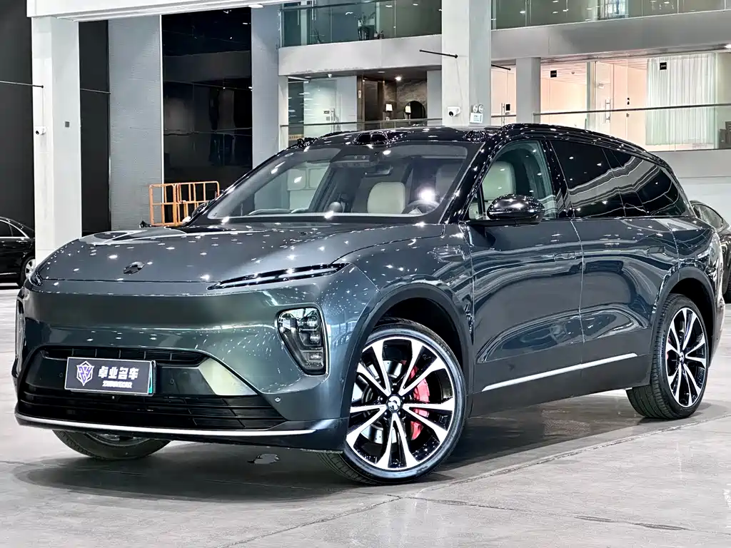 NIO ES8