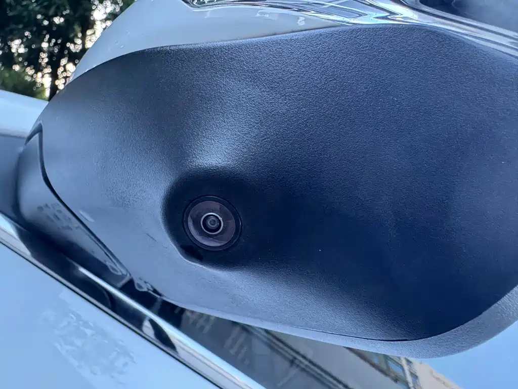 Geely Emgrand 2022 4 1.5L CVT Flagship