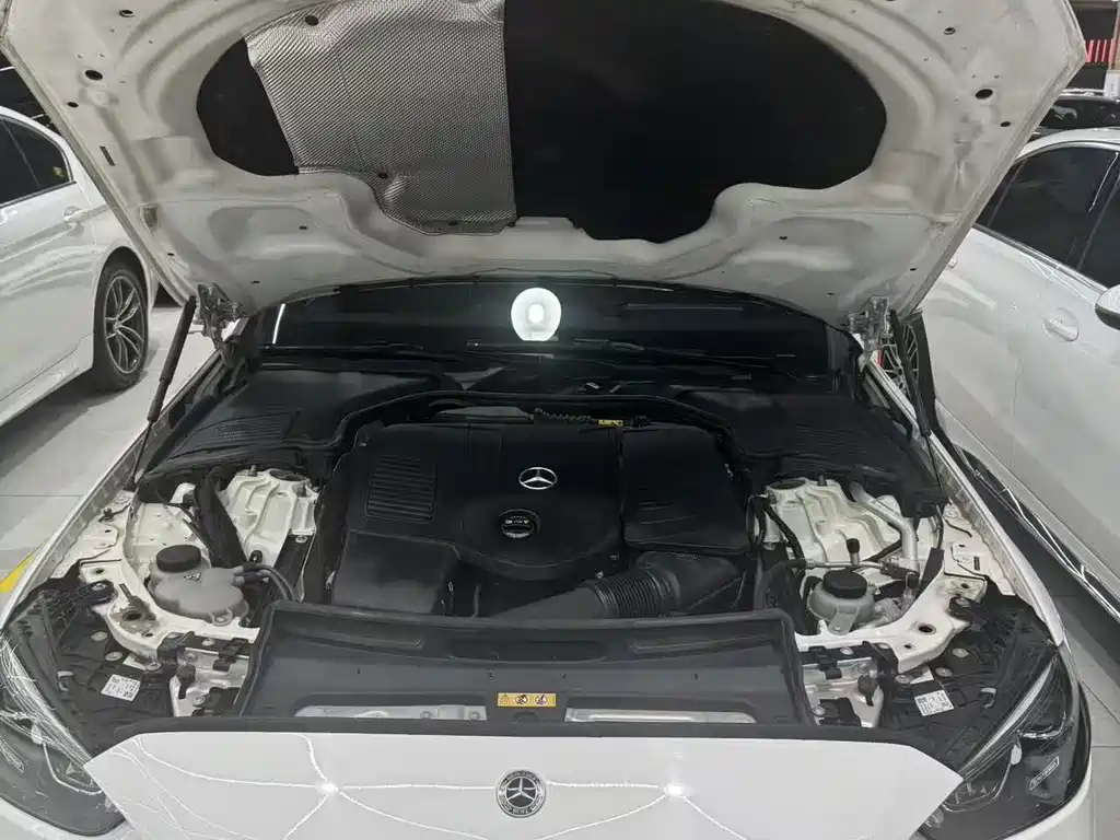 Mercedes-Benz C-Class — миниатюра 7
