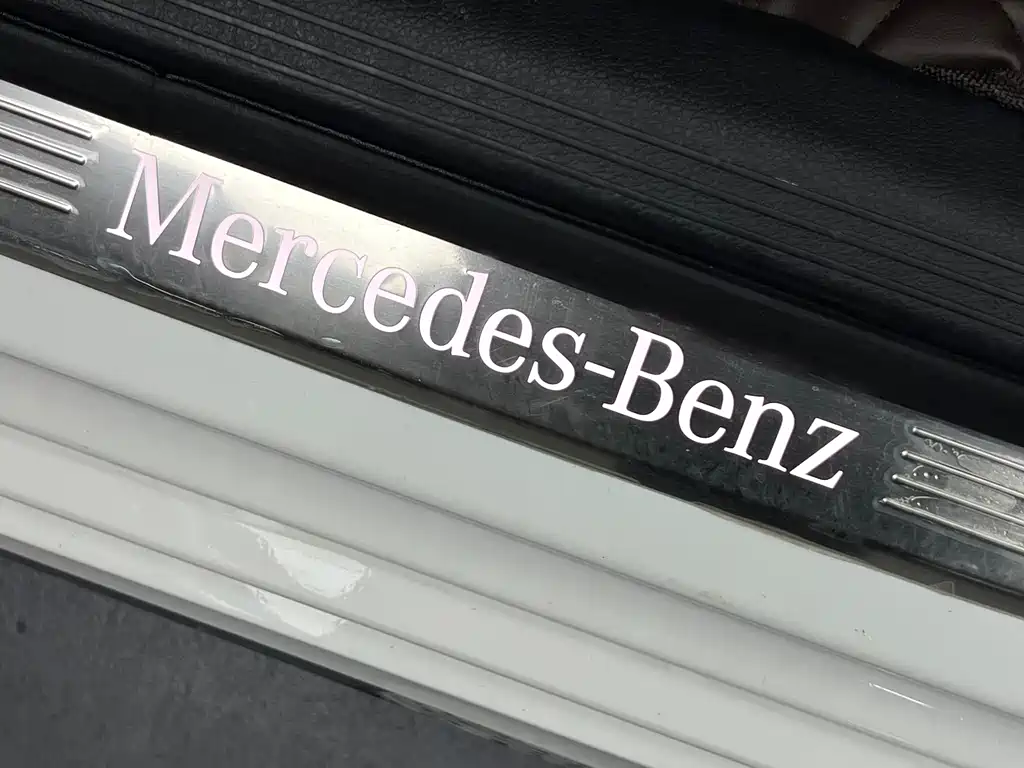 Mercedes-Benz E-Class — миниатюра 7