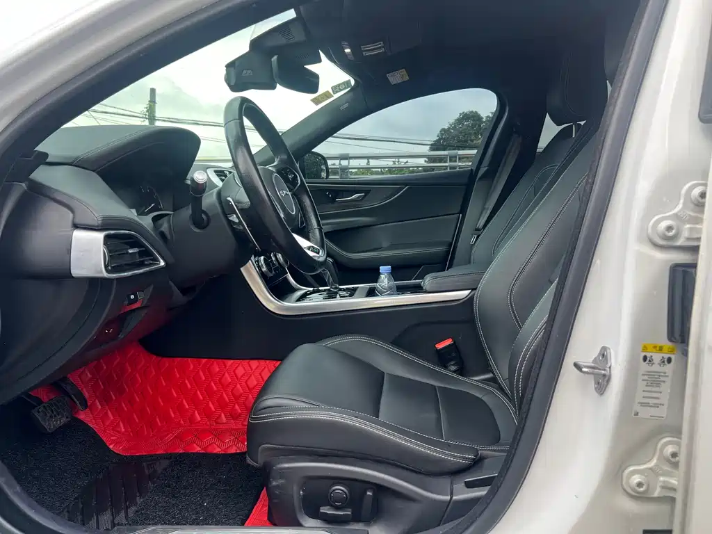 Jaguar XEL — миниатюра 5