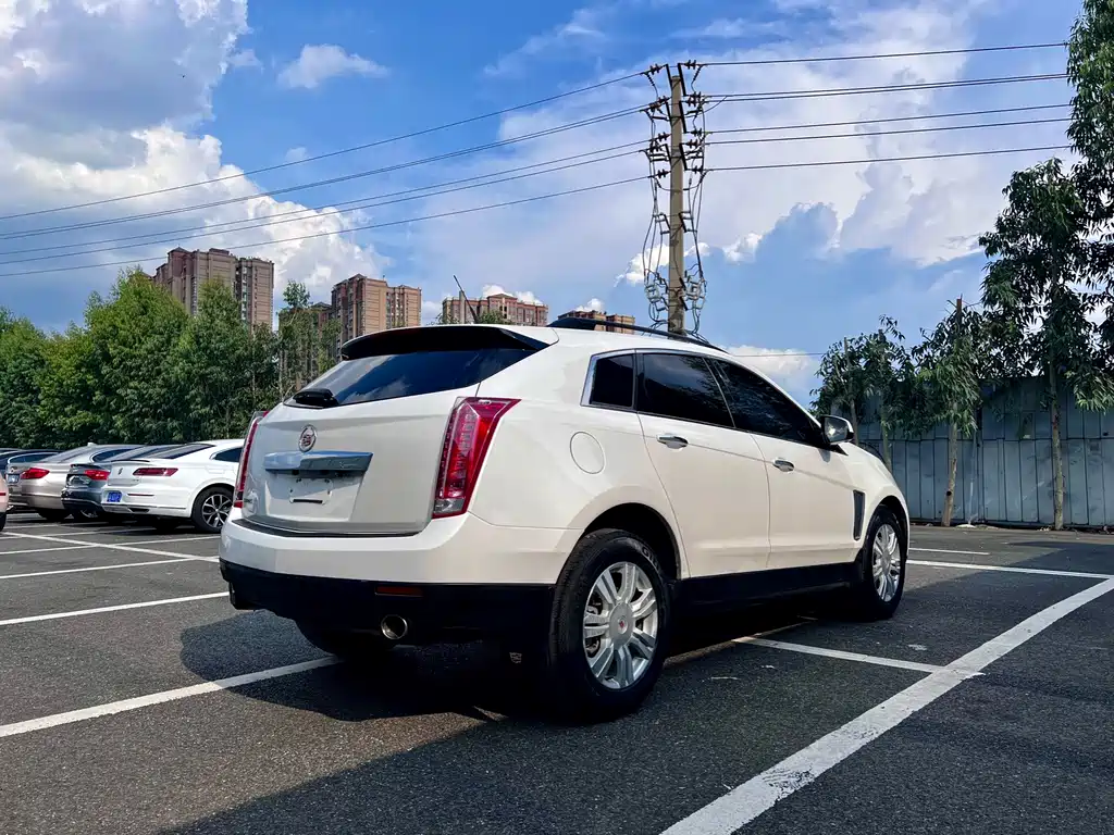 Cadillac SRX — миниатюра 4