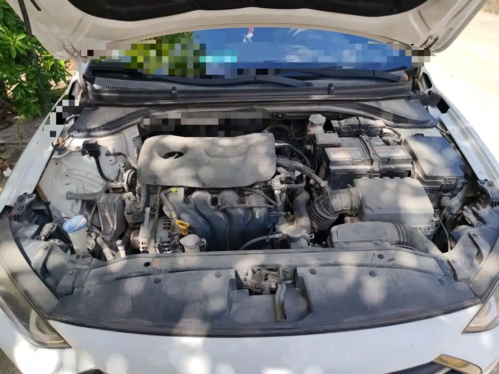 Hyundai Elantra — миниатюра 11