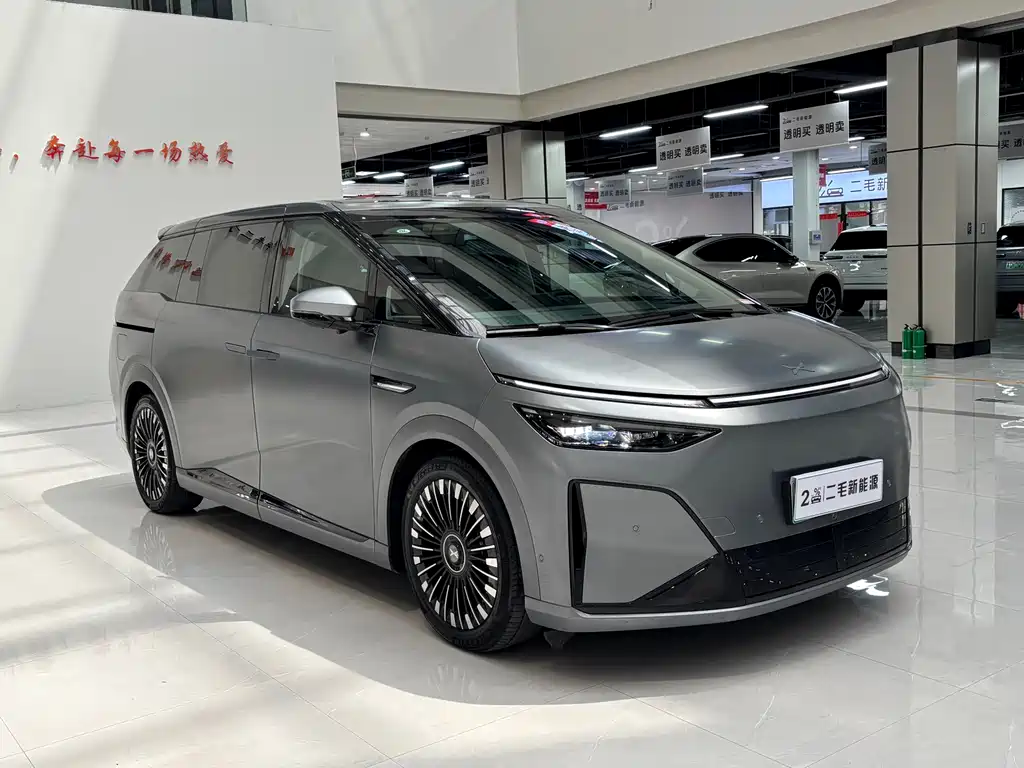 XPeng X9 - фото 3