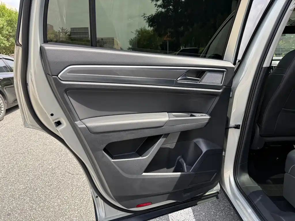 Volkswagen Teramont — миниатюра 19