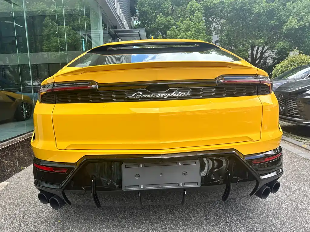 Lamborghini Urus SE — миниатюра 15