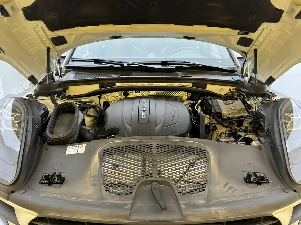 Porsche Macan — миниатюра 8