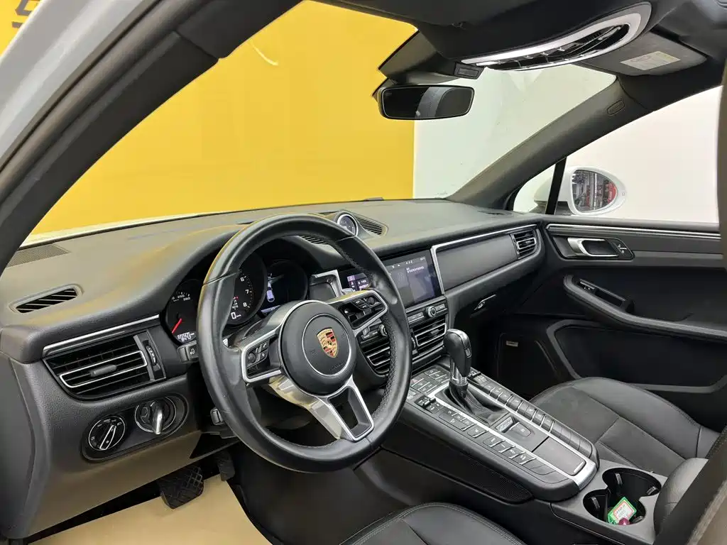 Porsche Macan — миниатюра 29
